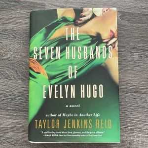 The Seven Husbands of Evelyn Hugo - Gently Used